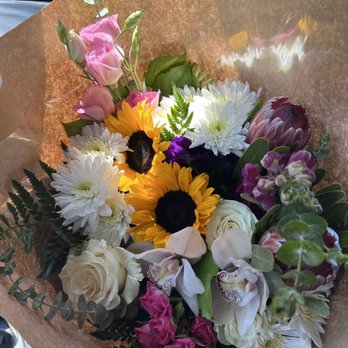 Lily Flower Shop - Florists Near Me - Long Beach, California Lily Flower Shop - Florists Near Me - Long Beach, California