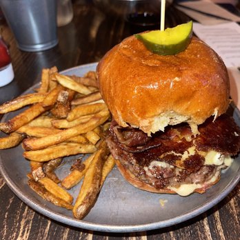 Broderick - Gold Rush Burger $18! SOoooooOOo gewd! - Burgers Near Me - Walnut Creek, California
