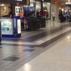 Always empty with no one around.. Customers walking away...