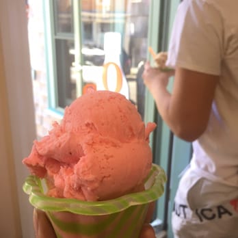 Robin's Nest - Pink lemonade flavor! - Gelato Near Me - Rockport, Massachusetts
