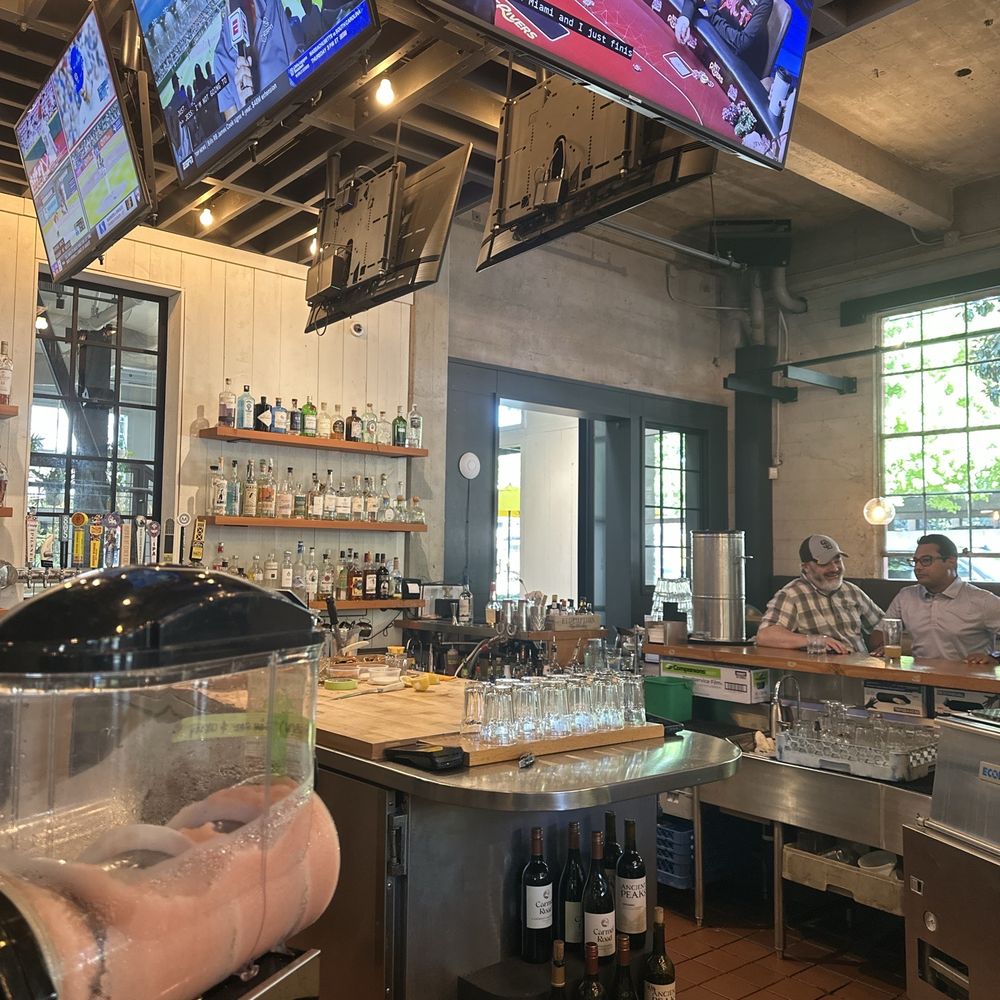 beautiful bar area! beautiful bar area!