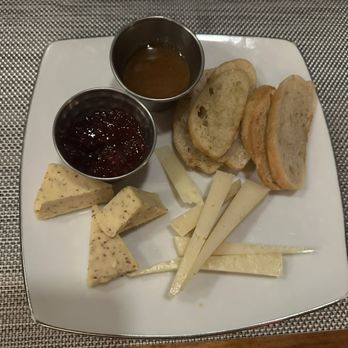 Trummer's On Main - Cheese plate - New American Near Me - Clifton, Virginia