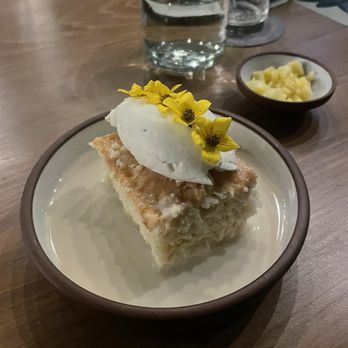 Arriba Abajo - Tres leches - Mexican Near Me - Austin, Texas