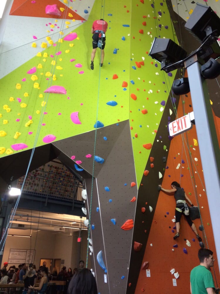 Planet Granite Portland 59 Photos 74 Reviews Yoga 1405 Nw 14th Ave Portland Or United States Phone Number Yelp