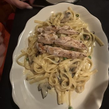 Garlic Mike's - Chicken Alfredo with mushrooms added. - Italian Near Me - Gunnison, Colorado Garlic Mike's - Chicken Alfredo with mushrooms added. - Italian Near Me - Gunnison, Colorado