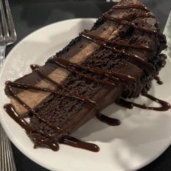 Yacht StarShip - Dessert: Chocolate Truffle Cake