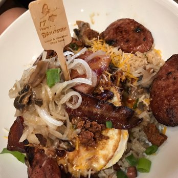 Da Kitchen Maui - Biggest Loco Moco ever!! - Hawaiian Near Me - Kihei, Hawaii Da Kitchen Maui - Biggest Loco Moco ever!! - Hawaiian Near Me - Kihei, Hawaii