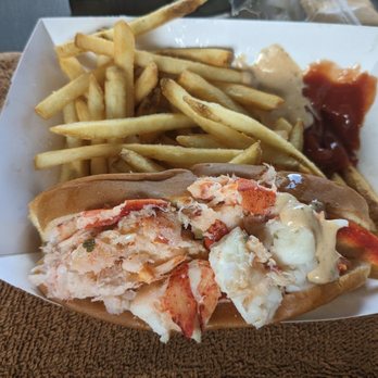 Angie’s Lobster - $10 lobster roll fries and a drink. - Sandwiches Near Me - Phoenix, Arizona