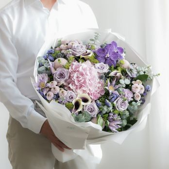 Jean-Pascal Florist - Luxurious Handtied Bouquet - Florists Near Me - Beverly Hills, California Jean-Pascal Florist - Luxurious Handtied Bouquet - Florists Near Me - Beverly Hills, California