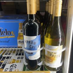 Mobil - SINGLE wine bottles with the price tag.