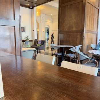 Farmacy - Seating area for a larger party - Coffee & Tea Near Me - Bakersfield, California