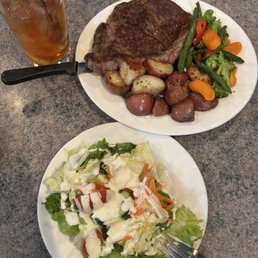 Salad w/ homemade ranch dressing- Ribeye with house vegetable and red potatoes