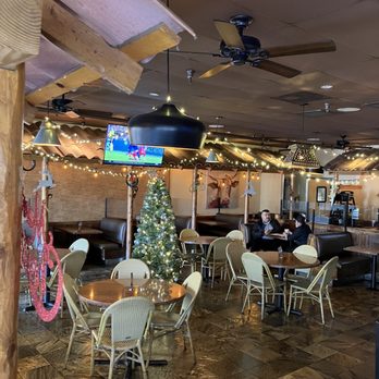 Jose's Mexican Food - Plenty of dine-in space. - Mexican Near Me - Glen Avon, California