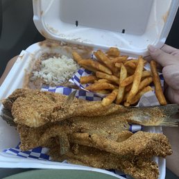 Whole catfish meal Whole catfish meal