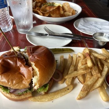 Red Tail Grill - Ground ribeye burger - New American Near Me - Park City, Utah