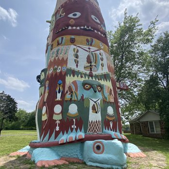 Ed Galloway's Totem Pole Park - Art Museums Near Me - Chelsea, Oklahoma