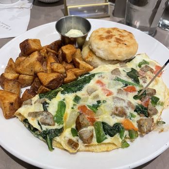SweetDiner - Guiltless Omelette - Diners Near Me - Milwaukee, Wisconsin