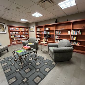 Hampton Inn East Aurora - Library - Hotels Near Me - East Aurora, New York Hampton Inn East Aurora - Library - Hotels Near Me - East Aurora, New York