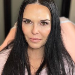 Glam & Wax Beauty Studio - Natural glam