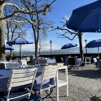 Restaurant Creux de Genthod - Outdoor setting - Seafood Near Me - Genthod, GE Restaurant Creux de Genthod - Outdoor setting - Seafood Near Me - Genthod, GE