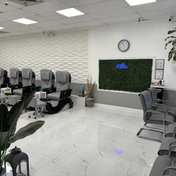 EZ Nail Spa