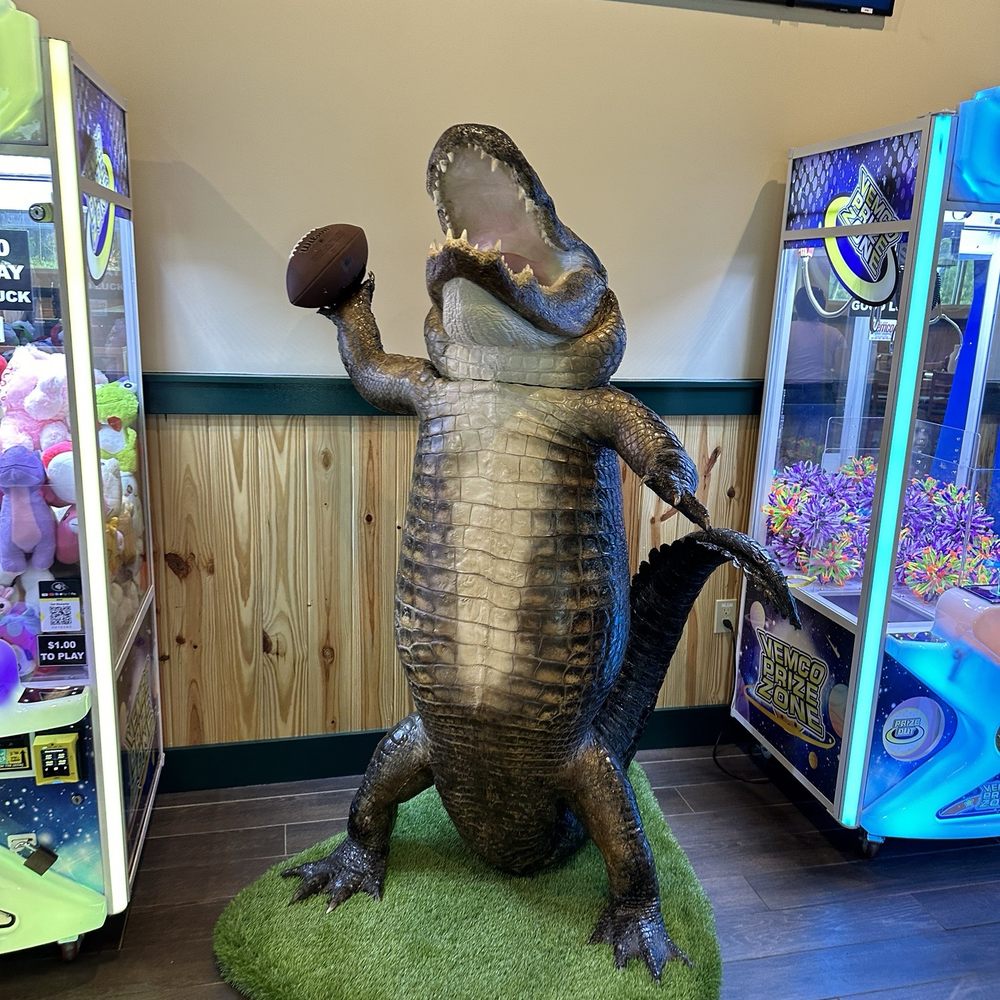 Gator’s Dockside - O Town West - Sandwiches Near Me - Orlando, Florida