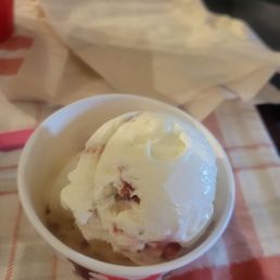 Strawberry Cheesecake. It looked and tasted good. Strawberry Cheesecake. It looked and tasted good.