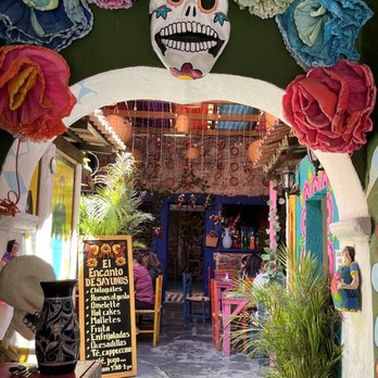El Encanto - The entrance view - International Near Me - San Miguel de Allende, GUA