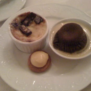 Le Fontainebleau - Chocolate Banana Pudding, Molten Chocolate, Passionfruit Tart - French Near Me - San Diego, California