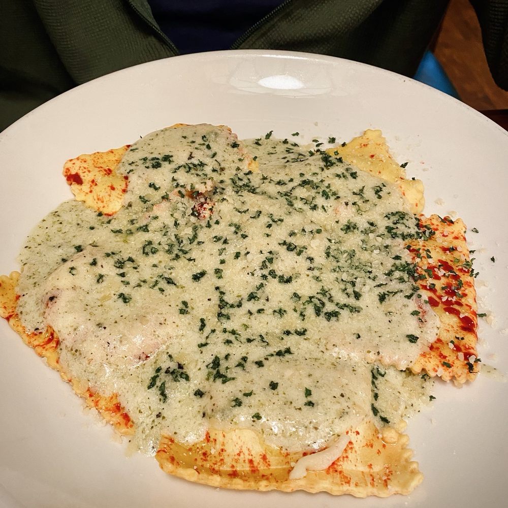 The Old Spaghetti Factory - Lobster and Crab Ravioli Lacking in flavor! - Italian Near Me - Duarte, California The Old Spaghetti Factory - Lobster and Crab Ravioli Lacking in flavor! - Italian Near Me - Duarte, California