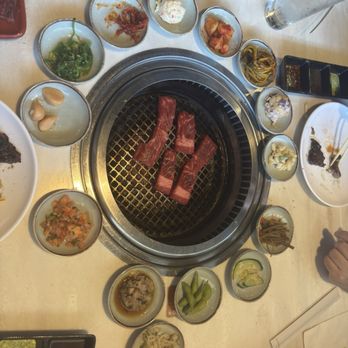 Kale’s Hale - Boneless short ribs and banchan - Barbeque Near Me - Honolulu, Hawaii