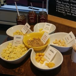 Island Cheese Co - Lots of cheese to try!