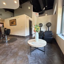 Signature Style Hair Studio