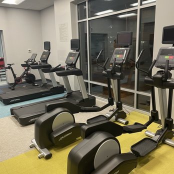 TownePlace Suites By Marriott - Cardio half of the room. - Hotels Near Me - Louisville, Kentucky TownePlace Suites By Marriott - Cardio half of the room. - Hotels Near Me - Louisville, Kentucky