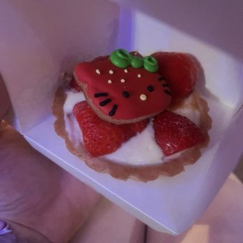Hello Kitty Cafe - Strawberry tart - Cafes Near Me - Irvine, California Hello Kitty Cafe - Strawberry tart - Cafes Near Me - Irvine, California