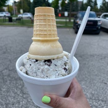 Coach's Ice Cream - Cookies n cream - Ice Cream & Frozen Yogurt Near Me - Sterling Heights, Michigan Coach's Ice Cream - Cookies n cream - Ice Cream & Frozen Yogurt Near Me - Sterling Heights, Michigan