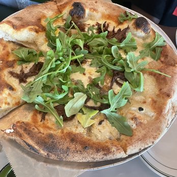Harry's Pizzeria - Coconut Grove - Short Rib Pizza - Pizza Near Me - Miami, Florida Harry's Pizzeria - Coconut Grove - Short Rib Pizza - Pizza Near Me - Miami, Florida