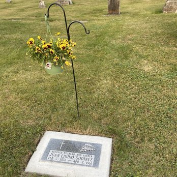 Jobst Monument - Beautiful memorial stone and excellent service from Jobst - Stonemasons Near Me - Ottawa, Illinois Jobst Monument - Beautiful memorial stone and excellent service from Jobst - Stonemasons Near Me - Ottawa, Illinois