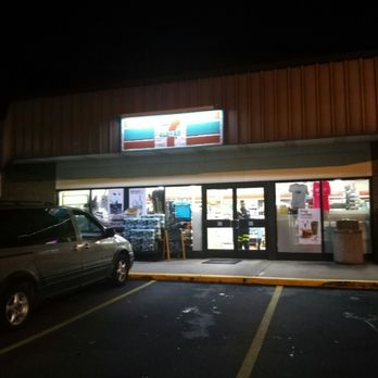 7-Eleven - Front of store - Convenience Stores Near Me - Plymouth, Massachusetts