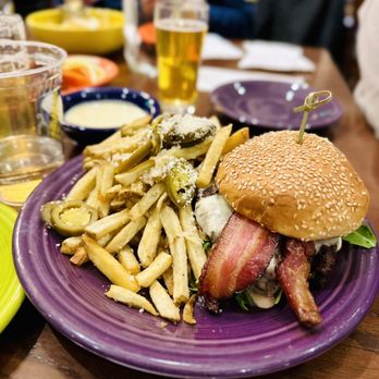 Russian River Brewing - Russian River Burger - Brewpubs Near Me - Windsor, California Russian River Brewing - Russian River Burger - Brewpubs Near Me - Windsor, California