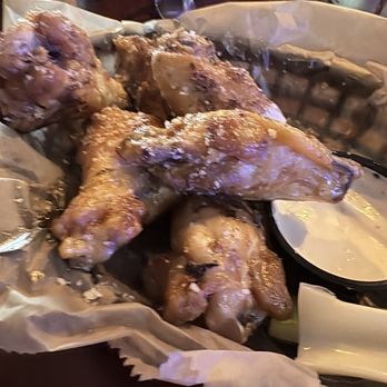 Spitfires On State - Garlic Parmesan wings - American Near Me - Milwaukee, Wisconsin Spitfires On State - Garlic Parmesan wings - American Near Me - Milwaukee, Wisconsin