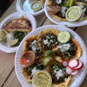 El Chivito - Birria and Asada street tacos, empanadas, etc. - Food Trucks Near Me - San Antonio, Texas