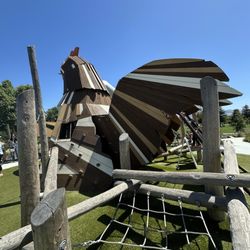 Emma Prusch Farm Park - Massive Chicken