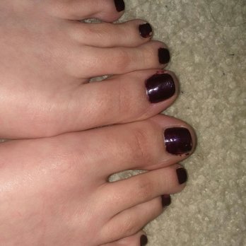 V Nails - Did not put things between my nails so the paint smeared and looks terrible - Nail Salons Near Me - Richfield, Minnesota
