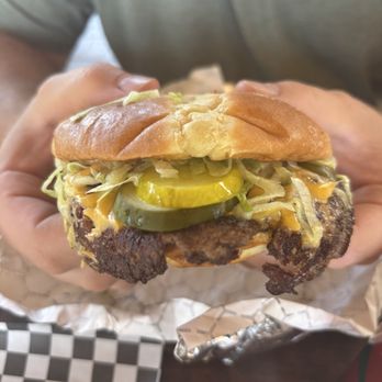 Chez Hugo Burger Shop - Burgers Near Me - Saint-Jerome, Quebec