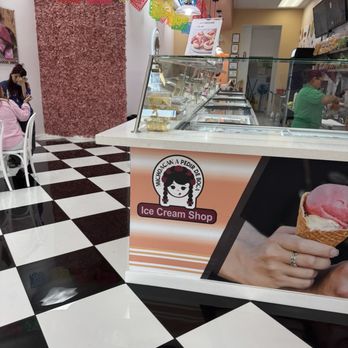 Michoacán A Pedir De Boca - Seating area - Ice Cream & Frozen Yogurt Near Me - Thousand Oaks, California Michoacán A Pedir De Boca - Seating area - Ice Cream & Frozen Yogurt Near Me - Thousand Oaks, California