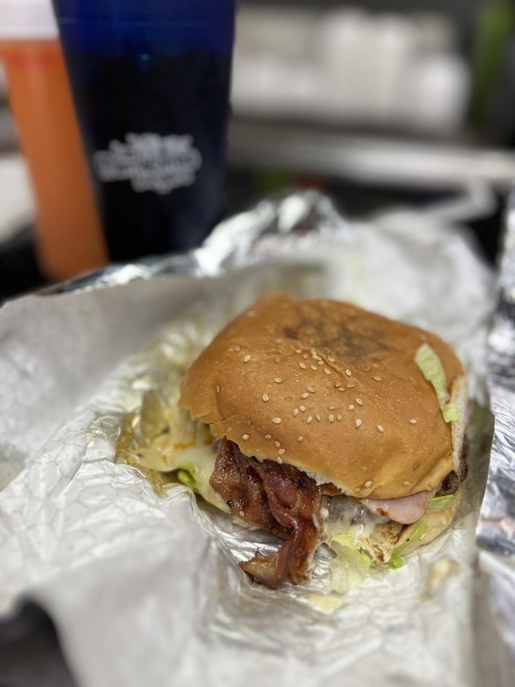 LAS MAMALONAS BURGERS Updated May 2024 110 Photos & 69 Reviews