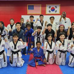 AK Taekwondo Center - Group Experience!