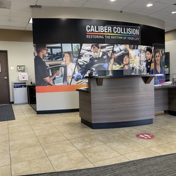 Caliber Collision - Lobby - Body Shops Near Me - Simi Valley, California Caliber Collision - Lobby - Body Shops Near Me - Simi Valley, California