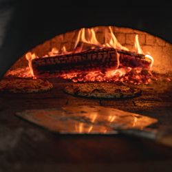 Hearth Wood Fired Pizza - Wood fire oven